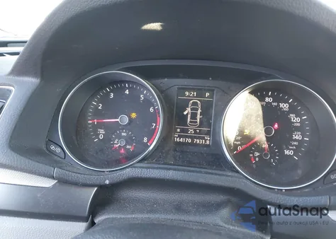 2017 Volkswagen Passat 1.8T R-Line z USA, uszkodzony, nr VIN 1VWDT7A39HC047786